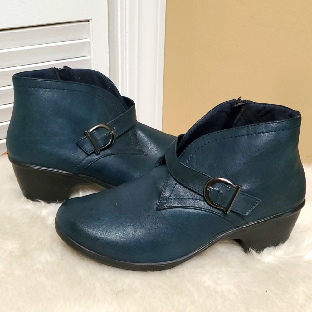 Easy Street Comfort Wave Navy Blue Ankle Boots Size 8 W